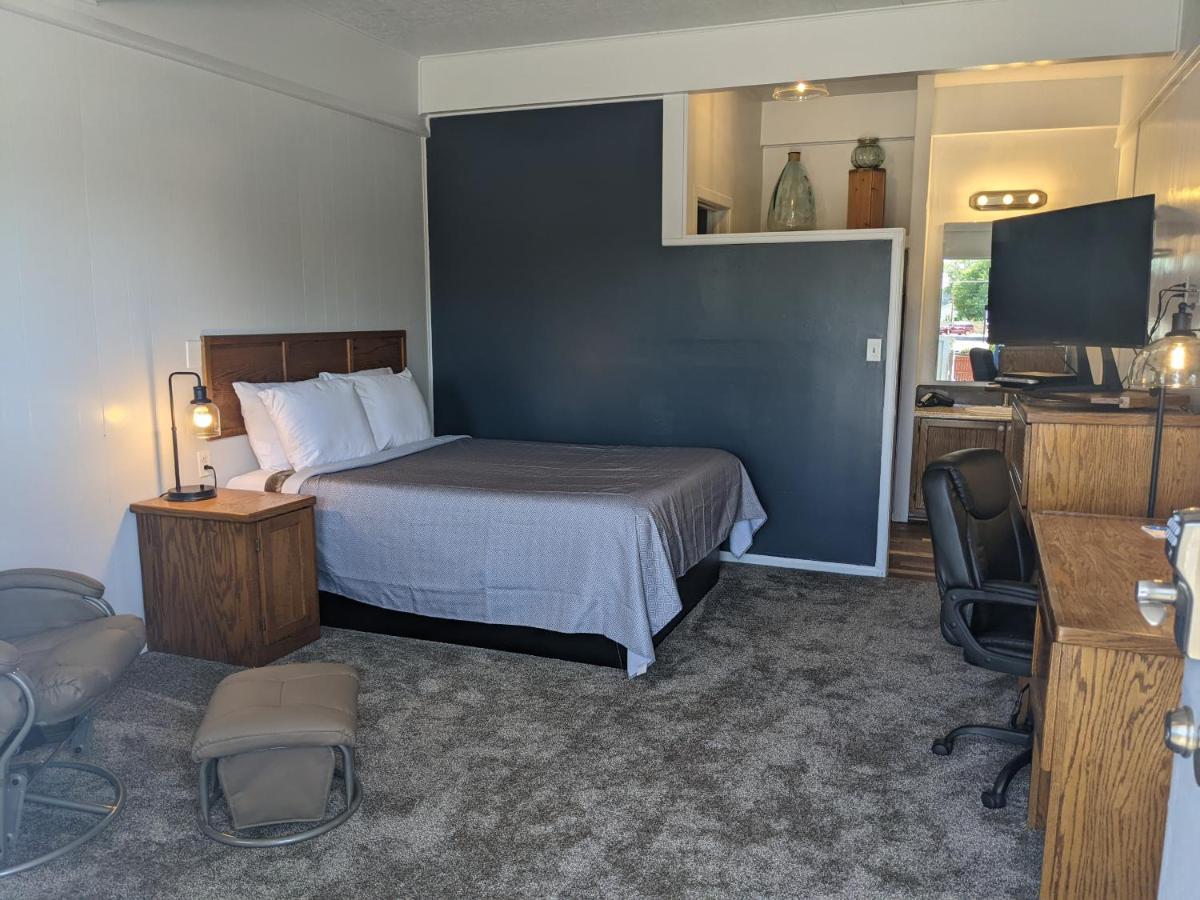 The Oakwood Inn 스털링 외부 사진